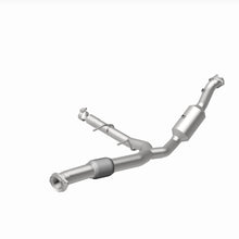 Load image into Gallery viewer, MagnaFlow Exhaust Products 280219 OEM Grade Direct-Fit Catalytic Converter for Select Ford Expedition, Lincoln Navigator