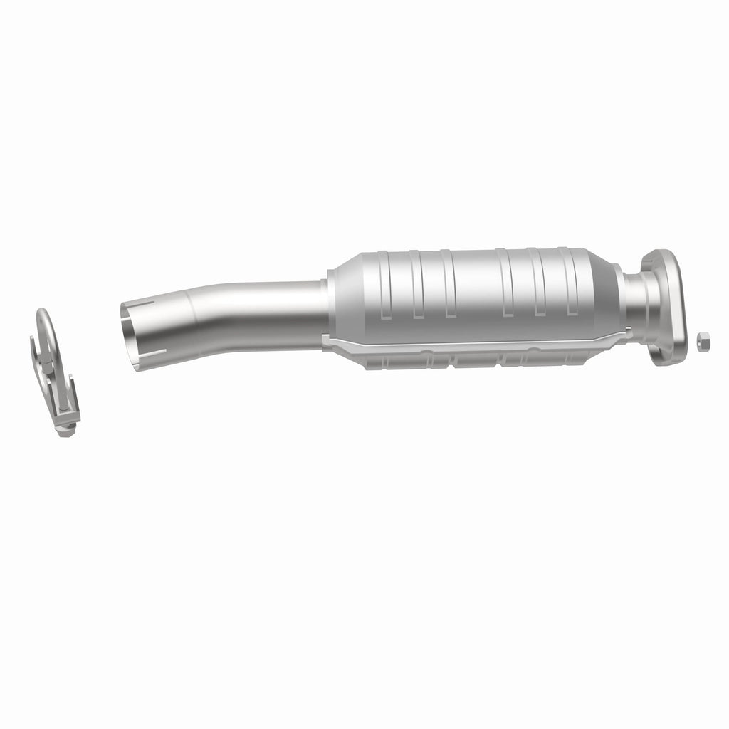 MagnaFlow Exhaust Products 49099 OEM Grade Direct-Fit Catalytic Converter for Select Toyota Sienna