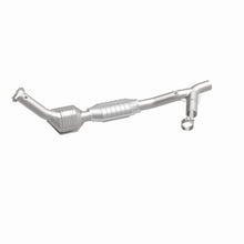 Load image into Gallery viewer, MagnaFlow Exhaust Products 23322 HM Grade Direct-Fit Catalytic Converter for Select Ford Expedition, Ford F-150, Ford F-250, Lincoln Navigator