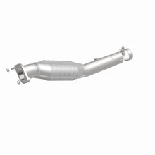Load image into Gallery viewer, MagnaFlow Exhaust Products 24148 HM Grade Direct-Fit Catalytic Converter for Select Chevrolet Silverado HD, Chevrolet Silverado HD Classic, Chevrolet Silverado 2500, Chevrolet Suburban 2500, GMC Sierra HD, GMC Sierra HD Classic, GMC Sierra 2500, GMC