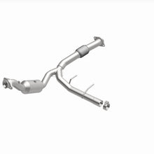 Load image into Gallery viewer, MagnaFlow Exhaust Products 280219 OEM Grade Direct-Fit Catalytic Converter for Select Ford Expedition, Lincoln Navigator