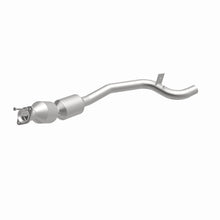 Load image into Gallery viewer, MagnaFlow Exhaust Products 21-608 OEM Grade Direct-Fit Catalytic Converter for Select Land Rover Range Rover, Land Rover Range Rover Sport