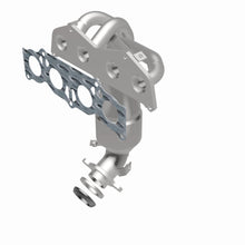 Load image into Gallery viewer, MagnaFlow Exhaust Products 5531078 California CARB Manifold Catalytic Converter for Select Pontiac Vibe