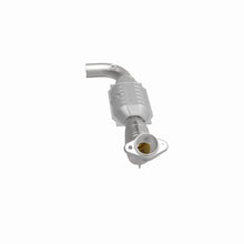 Load image into Gallery viewer, MagnaFlow Exhaust Products 447177 California CARB Direct-Fit Catalytic Converter for Select Ford E-150 Econoline, Ford E-150 Econoline Club Wagon, Ford Expedition, Ford F-150, Ford F-250