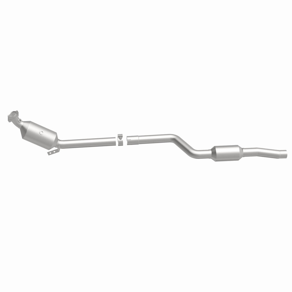 MagnaFlow Exhaust Products 21-437 OEM Grade Direct-Fit Catalytic Converter for Select Mercedes-Benz C300, Mercedes-Benz C350, Mercedes-Benz E350