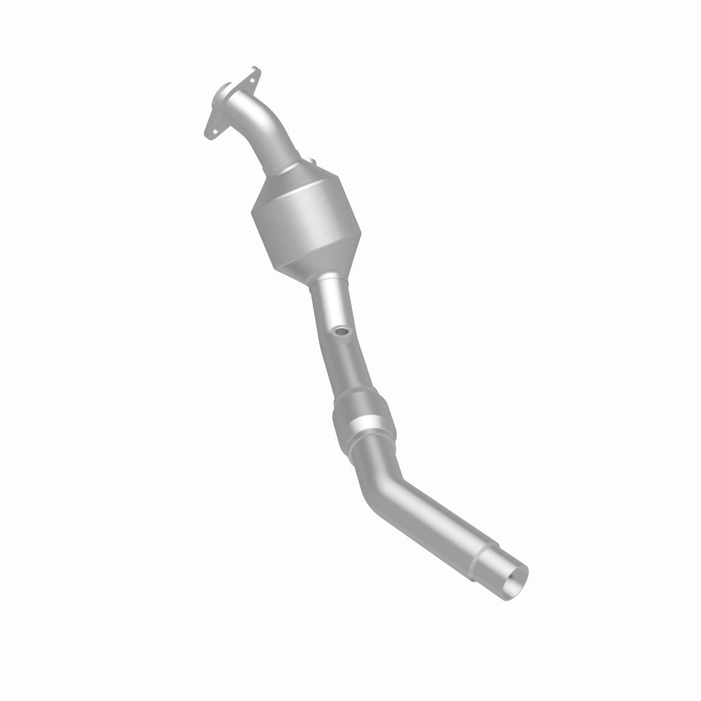 MagnaFlow Exhaust Products 51877 OEM Grade Direct-Fit Catalytic Converter for Select Land Rover Freelander