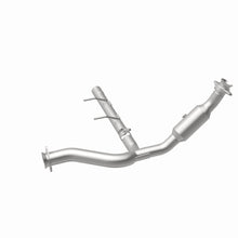 Load image into Gallery viewer, MagnaFlow Exhaust Products 5551500 California CARB Direct-Fit Catalytic Converter for Select Ford Expedition, Lincoln Navigator