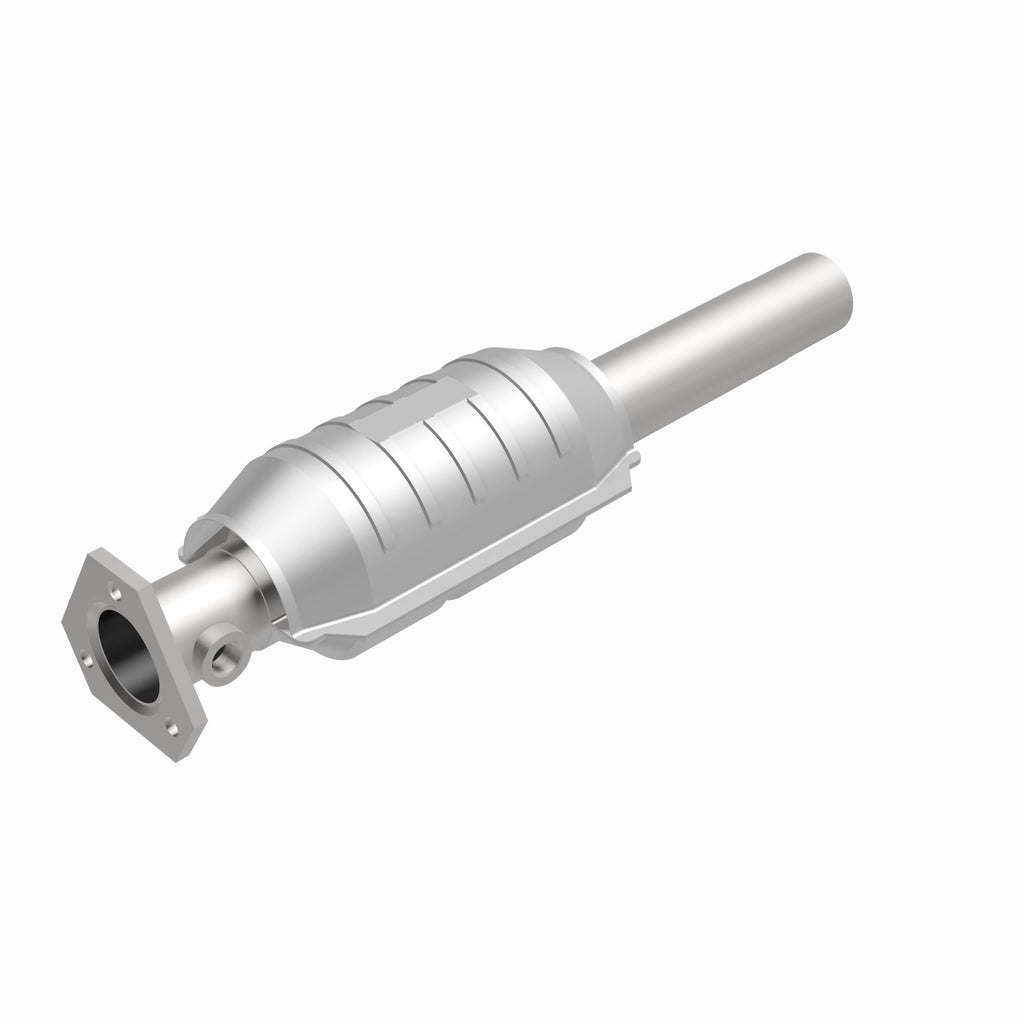 MagnaFlow Exhaust Products 22917 Standard Grade Direct-Fit Catalytic Converter for Select Volkswagen Golf, Volkswagen Jetta