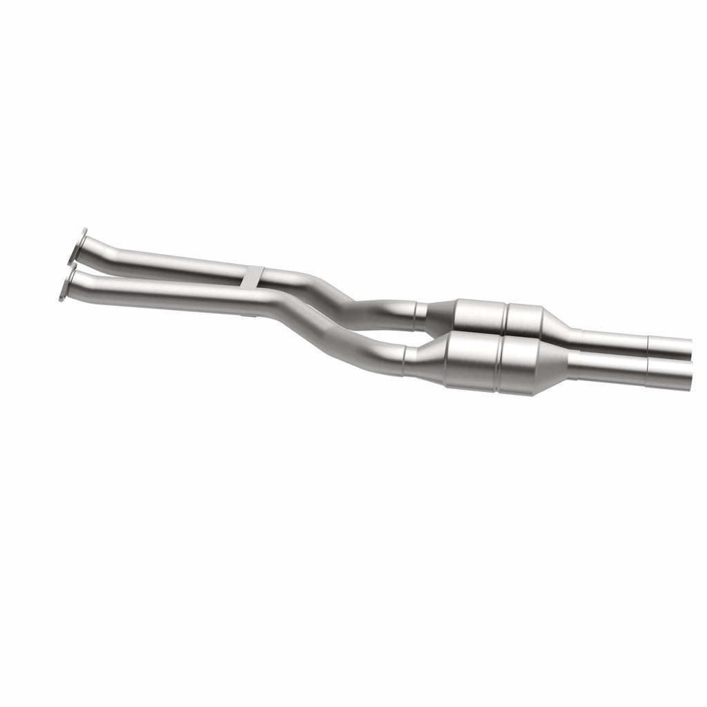 MagnaFlow Exhaust Products 49760 OEM Grade Direct-Fit Catalytic Converter for Select BMW 325Ci, BMW 325i