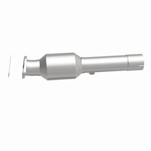 Load image into Gallery viewer, MagnaFlow Exhaust Products 21-989 OEM Grade Direct-Fit Catalytic Converter for Select Chevrolet Silverado 2500, Chevrolet Silverado HD, GMC Sierra 2500, GMC Sierra HD
