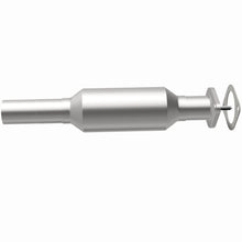 Load image into Gallery viewer, MagnaFlow Exhaust Products 5671808 California CARB Direct-Fit Catalytic Converter for Select Ford Taurus, Ford Taurus X, Mercury Sable