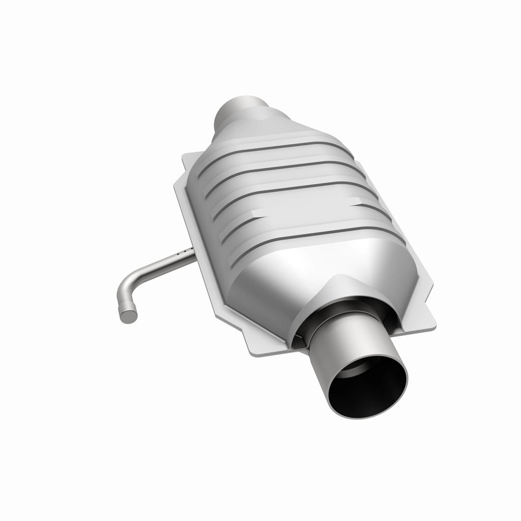 MagnaFlow Exhaust Products 93526 Standard Grade Universal Catalytic Converter