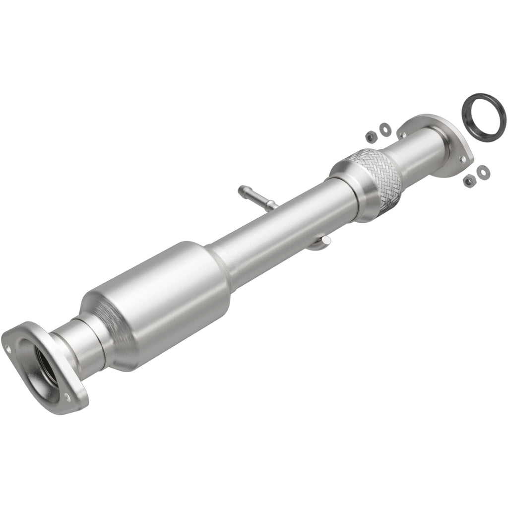 MagnaFlow Exhaust Products 52534 OEM Grade Direct-Fit Catalytic Converter for Select Toyota Highlander