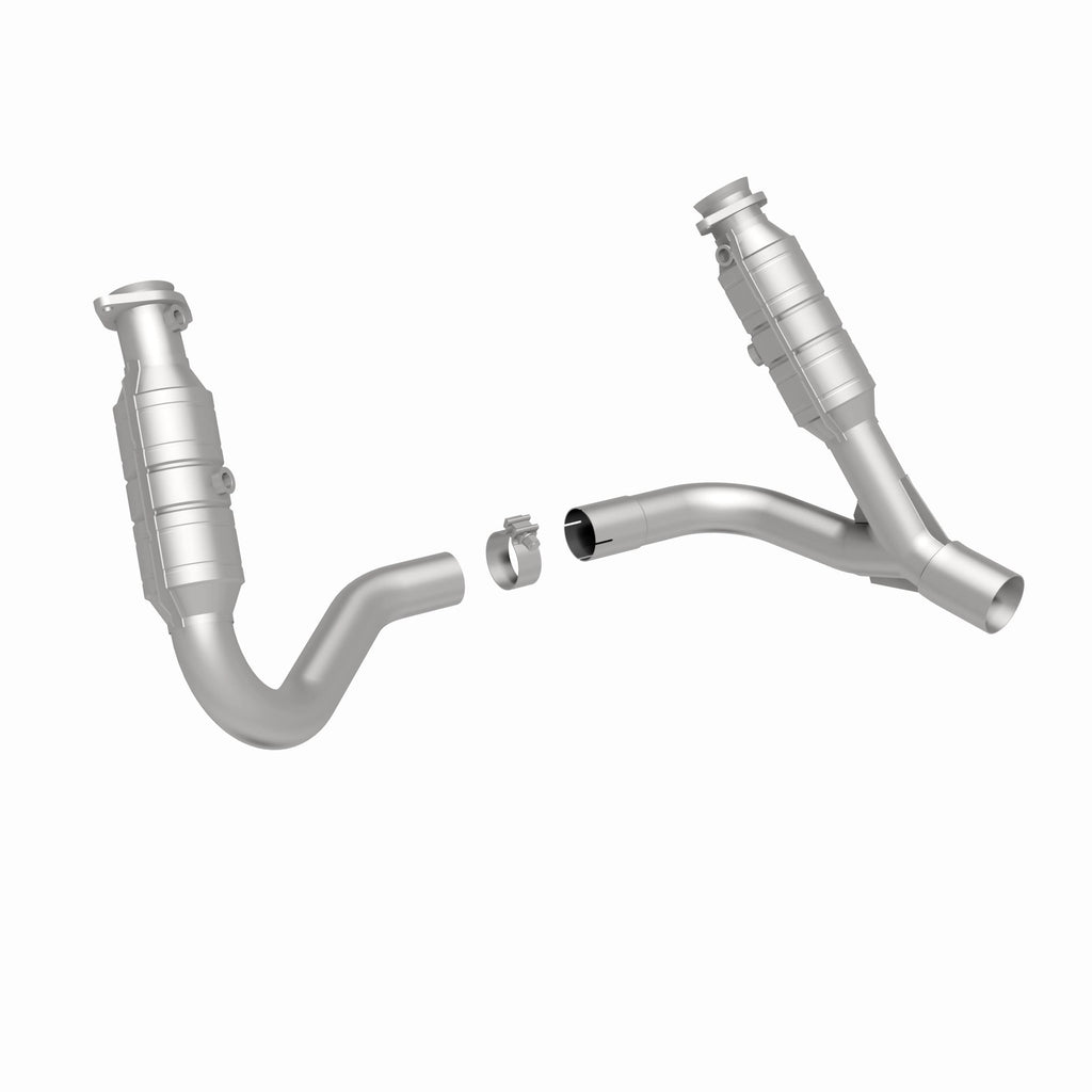 MagnaFlow Exhaust Products 49638 OEM Grade Direct-Fit Catalytic Converter for Select Chrysler Aspen, Dodge Durango