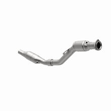 Load image into Gallery viewer, MagnaFlow Exhaust Products 441095 California CARB Direct-Fit Catalytic Converter for Select Audi A6 Quattro, Audi Allroad Quattro, Audi S4, Volkswagen Phaeton