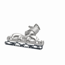 Load image into Gallery viewer, MagnaFlow Exhaust Products 5531060 California CARB Manifold Catalytic Converter for Select Chevrolet Malibu, Pontiac G6, Saturn Aura