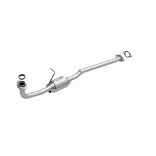 Load image into Gallery viewer, MagnaFlow Exhaust Products 23654 HM Grade Direct-Fit Catalytic Converter for Select Chevrolet Metro, Geo Metro