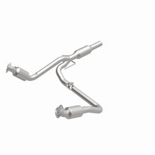 Load image into Gallery viewer, MagnaFlow Exhaust Products 4583497 California CARB Direct-Fit Catalytic Converter for Select Dodge Ram 1500, Dodge Ram 2500, Dodge Ram