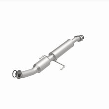 Load image into Gallery viewer, MagnaFlow Exhaust Products 5571189 California CARB Direct-Fit Catalytic Converter for Select Scion xB