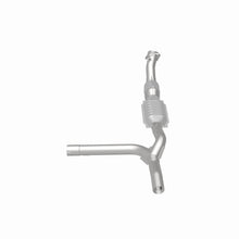 Load image into Gallery viewer, MagnaFlow Exhaust Products 49622 OEM Grade Direct-Fit Catalytic Converter for Select Ford F-150, Ford F-150 Heritage