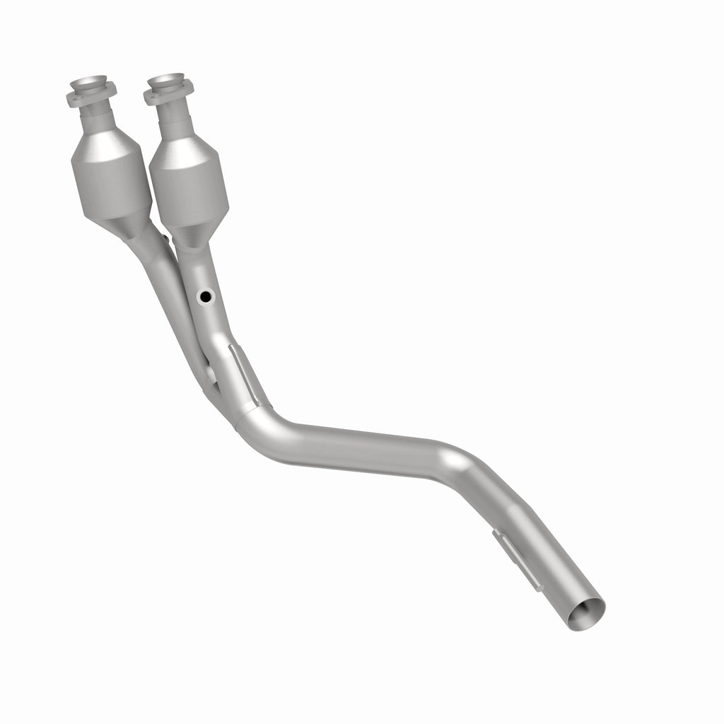 MagnaFlow Exhaust Products 24997 HM Grade Direct-Fit Catalytic Converter for Select Jeep Cherokee