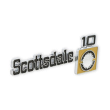 Load image into Gallery viewer, 7580-CK-Fender-Badge-Pair-Scottsdale-10-Black-Silver--Bronze-2Pcs