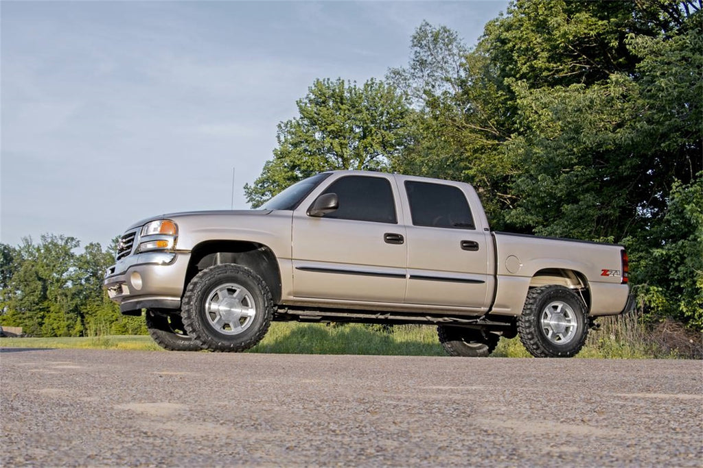 Rough Country 7592 Front Leveling Kit for Select Chevrolet Avalanche 1500, Chevrolet Silverado 1500, Chevrolet Silverado Classic, Chevrolet Suburban 1500, Chevrolet Tahoe, GMC Sierra 1500, GMC Sierra Classic, GMC Yukon, GMC Yukon XL