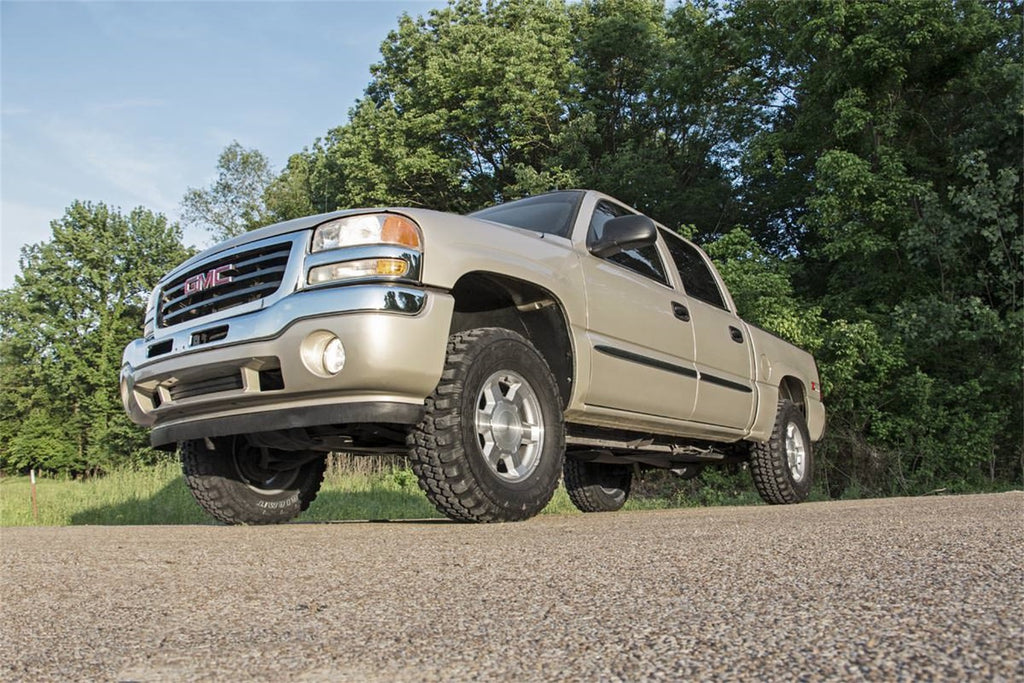 Rough Country 7592 Front Leveling Kit for Select Chevrolet Avalanche 1500, Chevrolet Silverado 1500, Chevrolet Silverado Classic, Chevrolet Suburban 1500, Chevrolet Tahoe, GMC Sierra 1500, GMC Sierra Classic, GMC Yukon, GMC Yukon XL