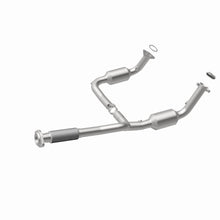 Load image into Gallery viewer, MagnaFlow Exhaust Products 4451172 California CARB Direct-Fit Catalytic Converter for Select Buick Rainier, Chevrolet Trailblazer EXT, GMC Envoy XL, Isuzu Ascender