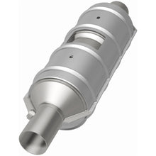 Load image into Gallery viewer, MagnaFlow Exhaust Products 55400 HM Grade Universal Catalytic Converter for Select Ford E-150, Ford E-150 Club Wagon, Ford E-150 Econoline, Ford E-150 Econoline Club Wagon, Ford E-250, Ford E-250 Econoline, Ford E-350 Club Wagon, Ford E-350 Econoline,