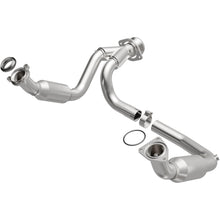 Load image into Gallery viewer, MagnaFlow Exhaust Products 5551631 California CARB Direct-Fit Catalytic Converter for Select Cadillac Escalade, Cadillac Escalade ESV, Cadillac Escalade EXT, Chevrolet Silverado 1500, Chevrolet Tahoe, GMC Sierra 1500, GMC Yukon, GMC Yukon XL
