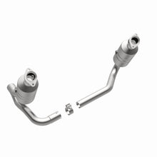 Load image into Gallery viewer, MagnaFlow Exhaust Products 5551849 California CARB Direct-Fit Catalytic Converter for Select Dodge Dakota, Mitsubishi Raider
