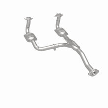Load image into Gallery viewer, MagnaFlow Exhaust Products 49186 OEM Grade Direct-Fit Catalytic Converter for Select Jeep Liberty