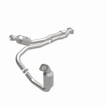 Load image into Gallery viewer, MagnaFlow Exhaust Products 21-710 OEM Grade Direct-Fit Catalytic Converter for Select Ford Transit-150, Ford Transit-250, Ford Transit-350, Ford Transit-350 HD