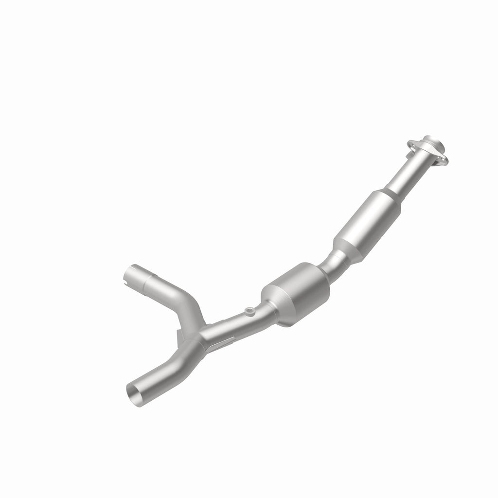 MagnaFlow Exhaust Products 5582310 California CARB Direct-Fit Catalytic Converter for Select Ford E-150, Ford E-250