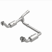 Load image into Gallery viewer, MagnaFlow Exhaust Products 280656 OEM Grade Direct-Fit Catalytic Converter for Select Chevrolet Silverado 1500, Chevrolet Silverado LTD, Chevrolet Suburban, Chevrolet Tahoe, GMC Sierra 1500, GMC Sierra Limited, GMC Yukon, GMC Yukon XL