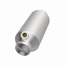 Load image into Gallery viewer, MagnaFlow Exhaust Products 3322035 California CARB Universal Catalytic Converter for Select Audi 100, Audi 200, Audi 80, Audi 90, Mercury Cougar, Nissan 200SX, Volkswagen Corrado, Volkswagen Golf, Volkswagen Jetta, Volkswagen Passat, Volkswagen Quantum