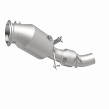 Load image into Gallery viewer, MagnaFlow Exhaust Products 52266 OEM Grade Direct-Fit Catalytic Converter for Select BMW 528i, BMW 528i xDrive, BMW X5