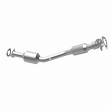 Load image into Gallery viewer, MagnaFlow Exhaust Products 5481722 California CARB Direct-Fit Catalytic Converter for Select Saturn Vue