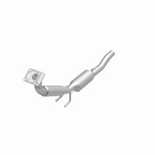 Load image into Gallery viewer, MagnaFlow Exhaust Products 5461526 California CARB Direct-Fit Catalytic Converter for Select Volkswagen Beetle, Volkswagen Golf, Volkswagen Jetta