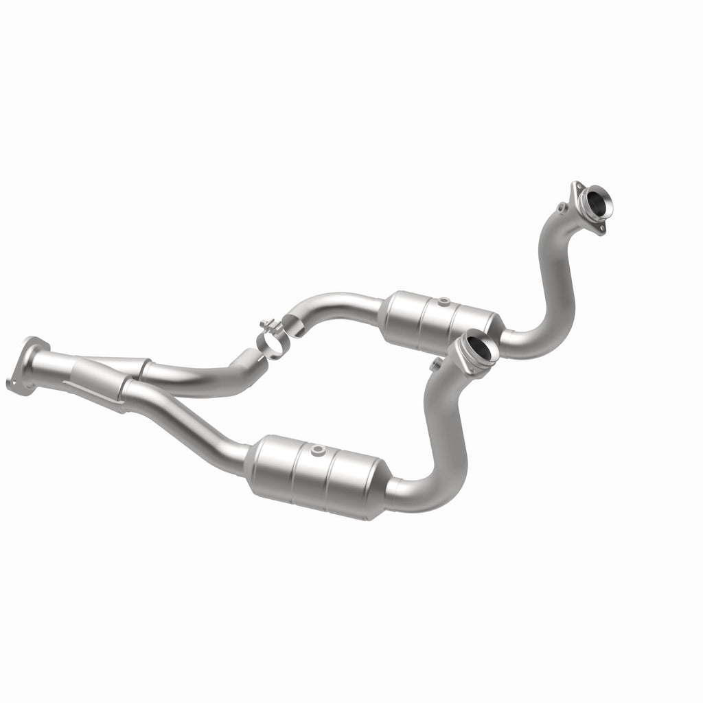 MagnaFlow Exhaust Products 5551760 California CARB Direct-Fit Catalytic Converter for Select Ford F-250 Super Duty, Ford F-350 Super Duty