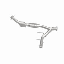 Load image into Gallery viewer, MagnaFlow Exhaust Products 24414 HM Grade Direct-Fit Catalytic Converter for Select Ford Expedition