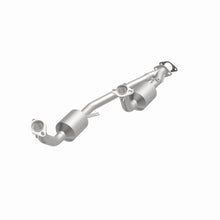 Load image into Gallery viewer, MagnaFlow Exhaust Products 3391353 California CARB Direct-Fit Catalytic Converter for Select Ford Windstar