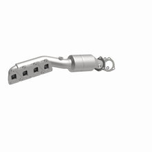 Load image into Gallery viewer, MagnaFlow Exhaust Products 51213 OEM Grade Manifold Catalytic Converter for Select Volkswagen Passat