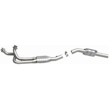 Load image into Gallery viewer, MagnaFlow Exhaust Products 447254 California CARB Direct-Fit Catalytic Converter for Select Ford E-150 Econoline, Ford E-350 Econoline