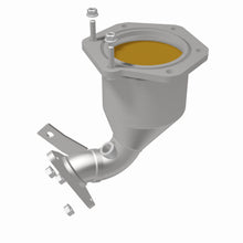 Load image into Gallery viewer, MagnaFlow Exhaust Products 5582128 California CARB Direct-Fit Catalytic Converter for Select Nissan Pathfinder