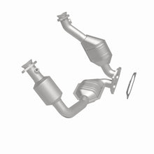 Load image into Gallery viewer, MagnaFlow Exhaust Products 441118 California CARB Direct-Fit Catalytic Converter for Select Ford Ranger, Mazda B3000