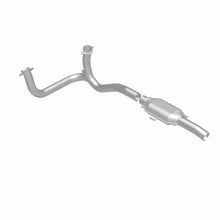 Load image into Gallery viewer, MagnaFlow Exhaust Products 93131 Standard Grade Direct-Fit Catalytic Converter for Select Ford E-150 Econoline, Ford E-150 Econoline Club Wagon, Ford E-250 Econoline, Ford E-250 Econoline Club Wagon