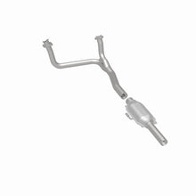 Load image into Gallery viewer, MagnaFlow Exhaust Products 93307 Standard Grade Direct-Fit Catalytic Converter for Select Ford Bronco, Ford F-150, Ford F-250
