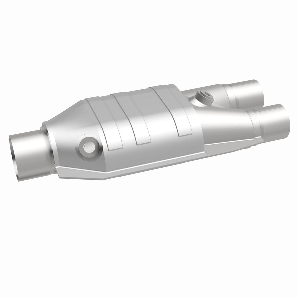 MagnaFlow Exhaust Products 51667 OEM Grade Universal Catalytic Converter for Select Dodge Ram 1500, Dodge Ram 2500, Dodge Ram